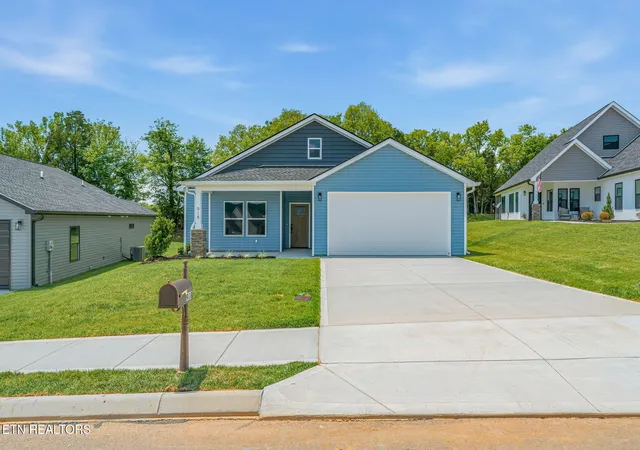 2nd image of 918 Stratford Ave, Sweetwater, TN 37874 | MLS# 1346827