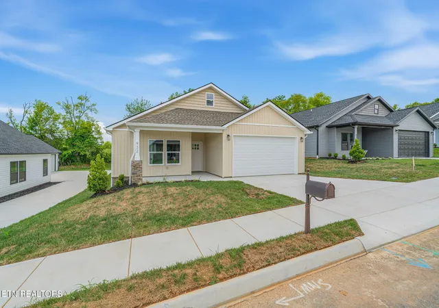 46th image of 922 Stratford Ave, Sweetwater, TN 37874 | MLS# 1346830