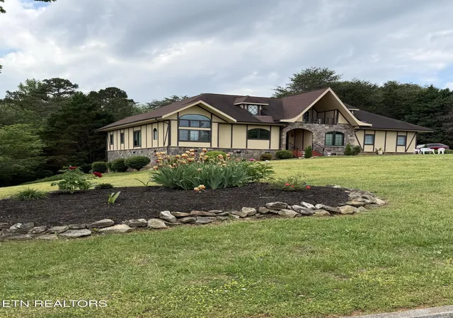 Homes for sale in Friendsville, TN | 135 Bluffton Rd, Friendsville, TN 37737 | MLS# 1346406