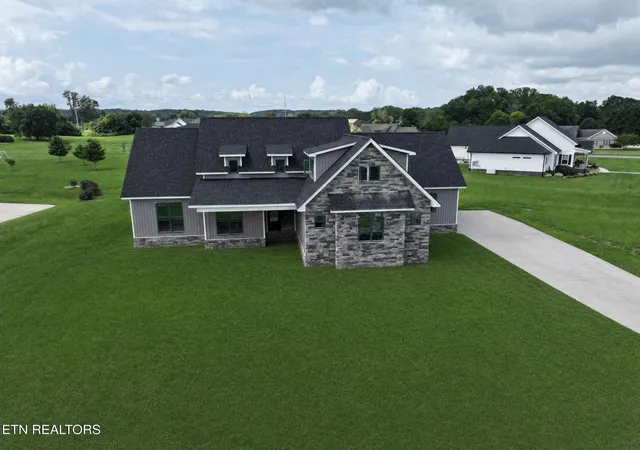 Homes for sale in Dandridge, TN | 118 Big Oak Dr, Dandridge, TN 37725 | MLS# 1346452