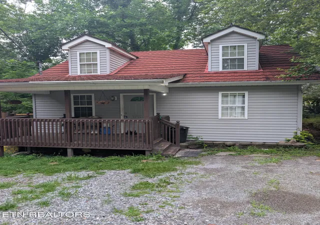 Homes for sale in Middlesboro, KY | 125 Cawood Ln, Middlesboro, KY 40965 | MLS# 1346436