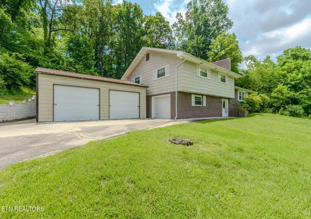 Photo 1 of Single family home for sale at 6904 Millertown Pike, Knoxville, TN 37924 | MLS# 1346672 | Listing updated on 2026-10-26