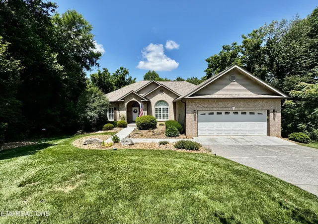 Photo 1 of Sale Pending at 232 Mialaquo Cir, Loudon, TN 37774 | MLS# 1346454 | Listing updated on 2026-10-02