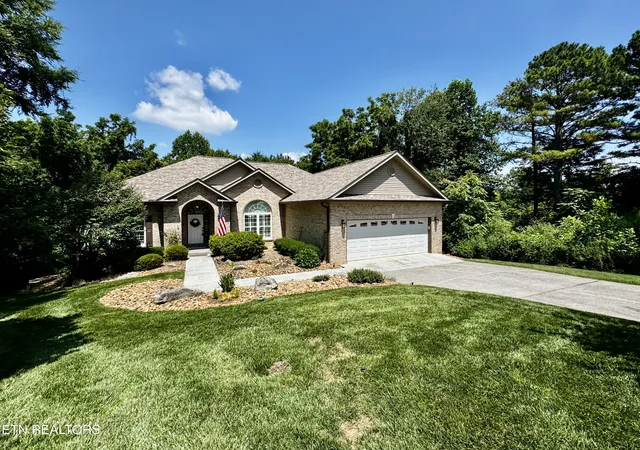 Photo 2 of Sale Pending at 232 Mialaquo Cir, Loudon, TN 37774 | MLS# 1346454 | Listing updated on 2026-10-02