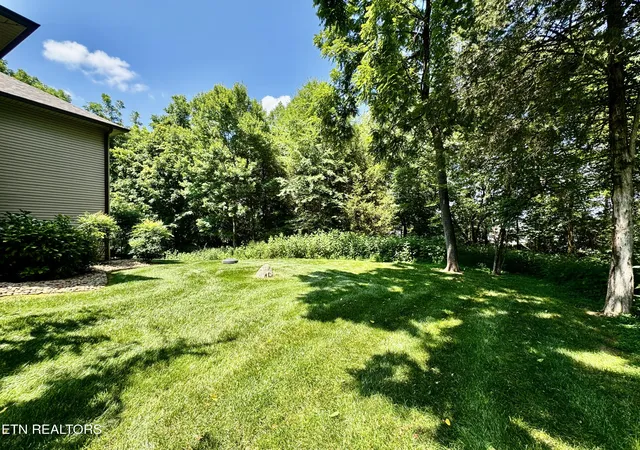 Photo 4 of Sale Pending at 232 Mialaquo Cir, Loudon, TN 37774 | MLS# 1346454 | Listing updated on 2026-10-02