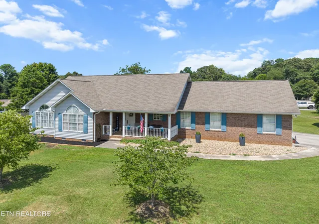 1st image of 940 Meadow Oaks Dr, Maryville, TN 37803 | MLS# 1347033