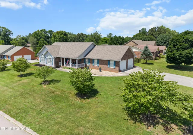2nd image of 940 Meadow Oaks Dr, Maryville, TN 37803 | MLS# 1347033