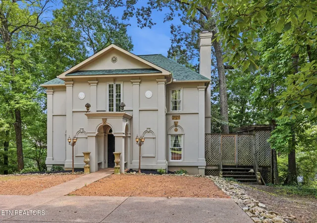 Photo 1 of Single family home for sale at 3720 Kingston Pike, Knoxville, TN 37919 | MLS# 1346885 | Listing updated on 2026-09-18