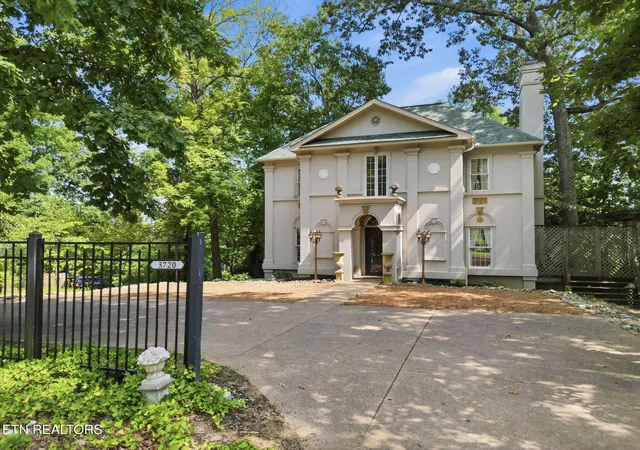 Photo 2 of Single family home for sale at 3720 Kingston Pike, Knoxville, TN 37919 | MLS# 1346885 | Listing updated on 2026-09-18