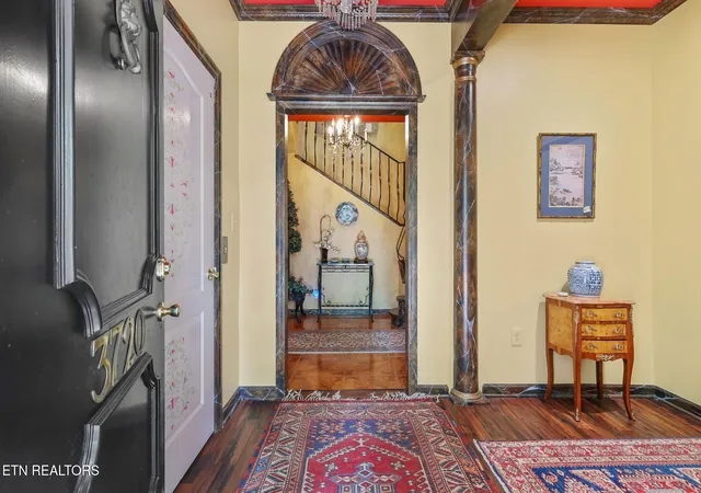 Photo 4 of Single family home for sale at 3720 Kingston Pike, Knoxville, TN 37919 | MLS# 1346885 | Listing updated on 2026-09-18