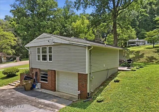 Homes for sale in Knoxville, TN | 415 Michael St, Knoxville, TN 37914 | MLS# 1346695
