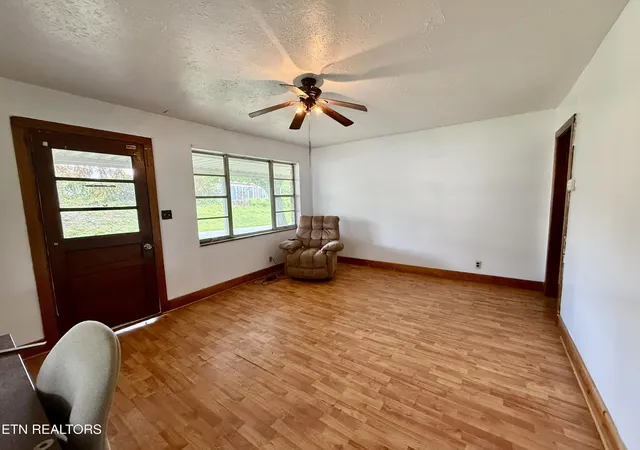 3rd image of 419 Carlock Ave, Harriman, TN 37748 | MLS# 1346653
