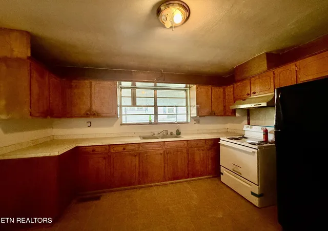 5th image of 419 Carlock Ave, Harriman, TN 37748 | MLS# 1346653