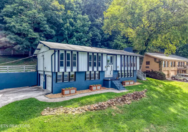 Homes for sale in Louisville, TN | 2212 Jones Bend Rd, Louisville, TN 37777 | MLS# 1346904