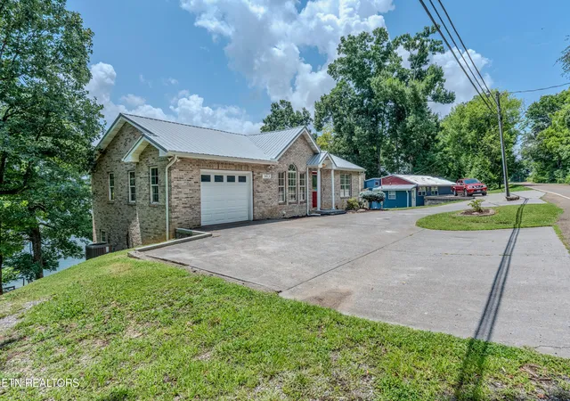 Homes for sale in Dandridge, TN | 1413 Hwy 139, Dandridge, TN 37725 | MLS# 1346967