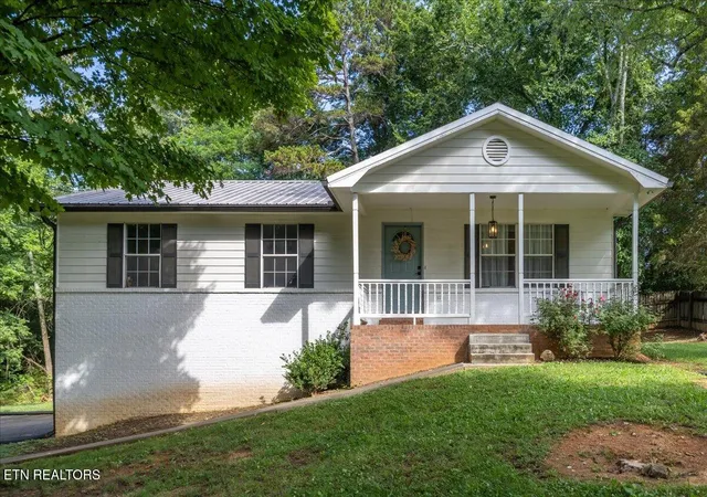 1st image of 860 Anchor Dr, Lenoir City, TN 37771 | MLS# 1346610