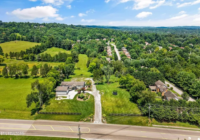1st image of 400 N Watt Rd, Farragut, TN 37934 | MLS# 1346713