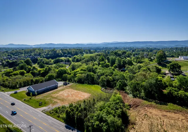 10th image of 2054 Us 411, Maryville, TN 37801 | MLS# 1346642