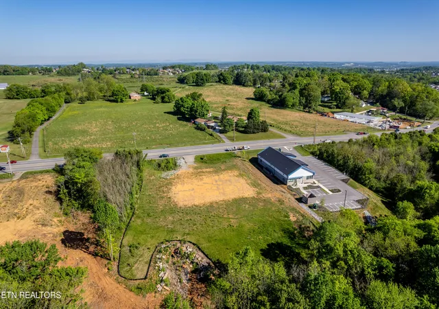 2nd image of 2054 Us 411, Maryville, TN 37801 | MLS# 1346642
