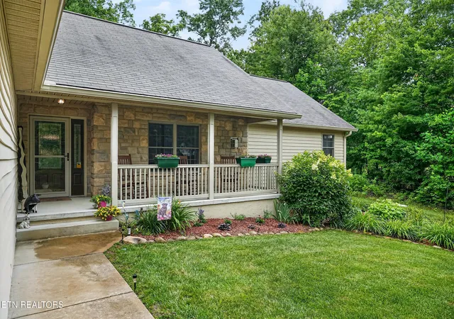 Photo 3 of Single family home for sale at 144 Windsor Rd, Crossville, TN 38558 | MLS# 1346655 | Listing updated on 2026-07-07