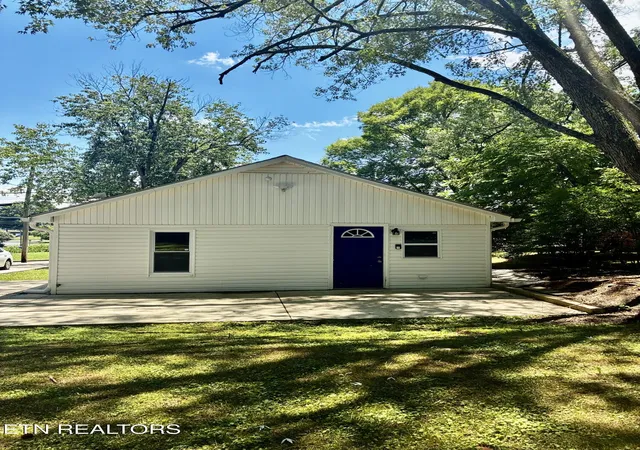 Homes for sale in Morristown, TN | 2215 Morningside Dr, Morristown, TN 37814 | MLS# 1346523