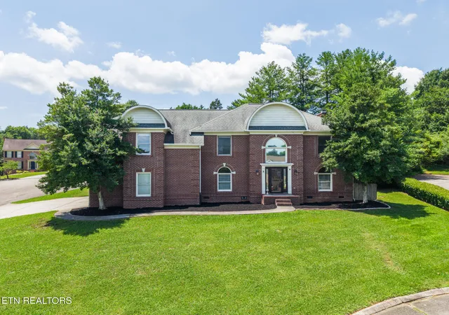 Homes for sale in Knoxville, TN | 1811 Swinford Ct, Knoxville, TN 37922 | MLS# 1346792