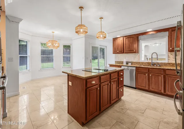 Homes for sale in Knoxville, TN | 1811 Swinford Ct, Knoxville, TN 37922 | MLS# 1346792