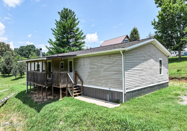 Homes for sale in Jefferson City, TN | 406 Mount Horeb Rd, Jefferson City, TN 37760 | MLS# 1346522