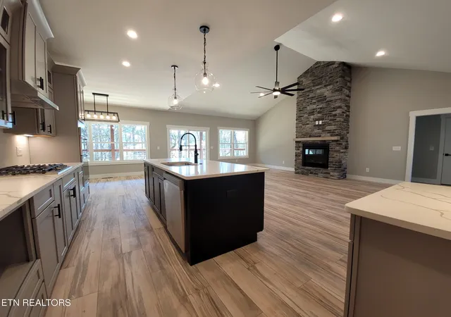 Photo 3 of Single family home for sale at 312 Cheeyo Ln, Loudon, TN 37774 | MLS# 1346530 | Listing updated on 2026-09-23