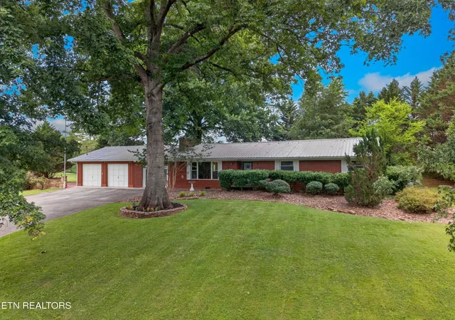 Homes for sale in Newport, TN | 1326 Golf Course Rd, Newport, TN 37821 | MLS# 1346569