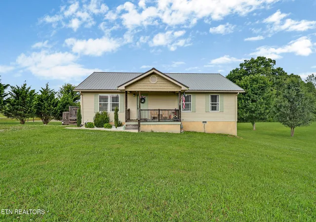 Homes for sale in Grimsley, TN | 111 Cassie Ln, Grimsley, TN 38565 | MLS# 1346765