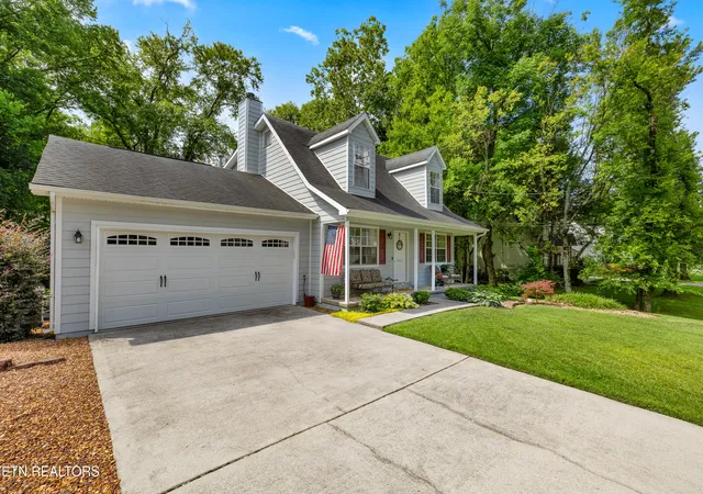 Photo 3 of Sale Pending at 8636 Barbee Ln, Knoxville, TN 37923 | MLS# 1346862 | Listing updated on 2026-09-01