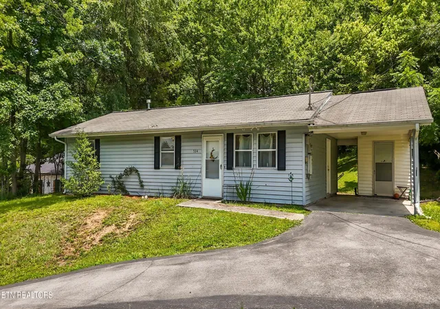 Homes for sale in Oliver Springs, TN | 534 Sleepy Hollow Rd, Oliver Springs, TN 37840 | MLS# 1346676