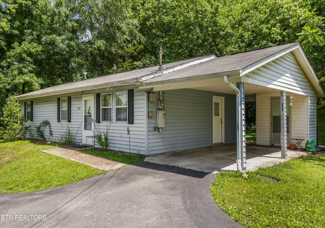 Homes for sale in Oliver Springs, TN | 534 Sleepy Hollow Rd, Oliver Springs, TN 37840 | MLS# 1346676