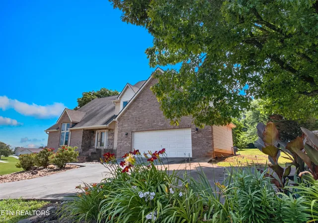 Homes for sale in Dandridge, TN | 219 Sullivan Pointe, Dandridge, TN 37725 | MLS# 1346725