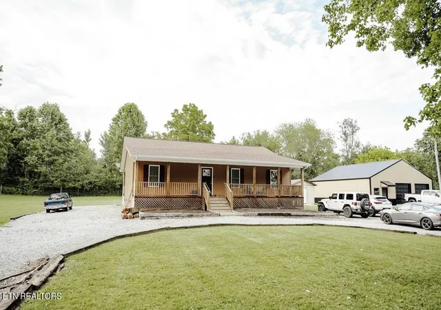 Homes for sale in Jamestown, TN | 935 Pine Tree Rd, Jamestown, TN 38556 | MLS# 1346637
