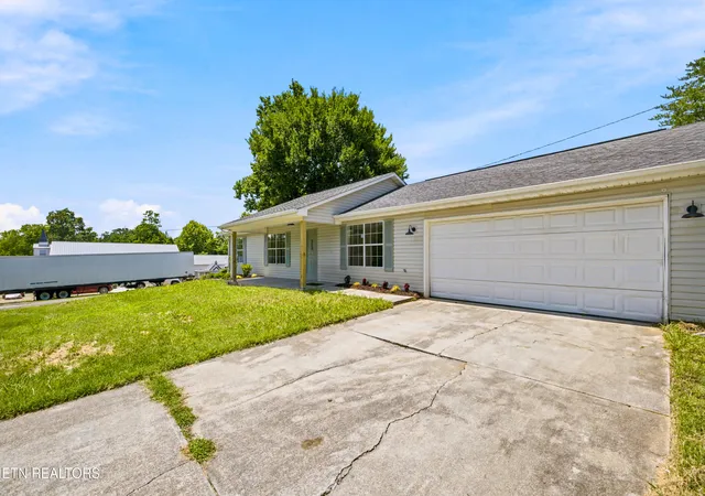 2nd image of 3723 Six Mile Rd, Maryville, TN 37803 | MLS# 1347089