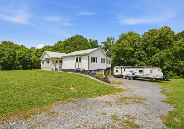 Homes for sale in Newport, TN | 817 Hwy 160, Newport, TN 37821 | MLS# 1346656