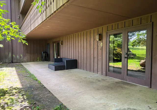 Homes for sale in Gatlinburg, TN | 3815 E Parkway Pkwy #APT 13, Gatlinburg, TN 37738 | MLS# 1346591
