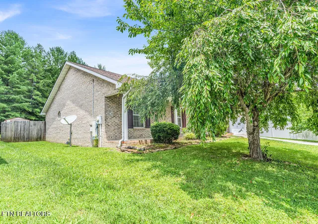 Photo 3 of Single family home for sale at 6861 Cardindale Dr, Knoxville, TN 37918 | MLS# 1346611 | Listing updated on 2026-07-07