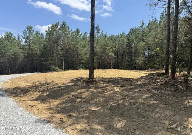 Photo 2 of Sale Pending at 9217 Taylors Chapel Rd, Crossville, TN 38572 | MLS# 1346600 | Listing updated on 2026-08-20