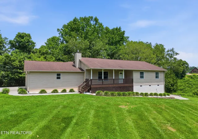 Homes for sale in Clinton, TN | 201 Windsong Rd, Clinton, TN 37716 | MLS# 1346645