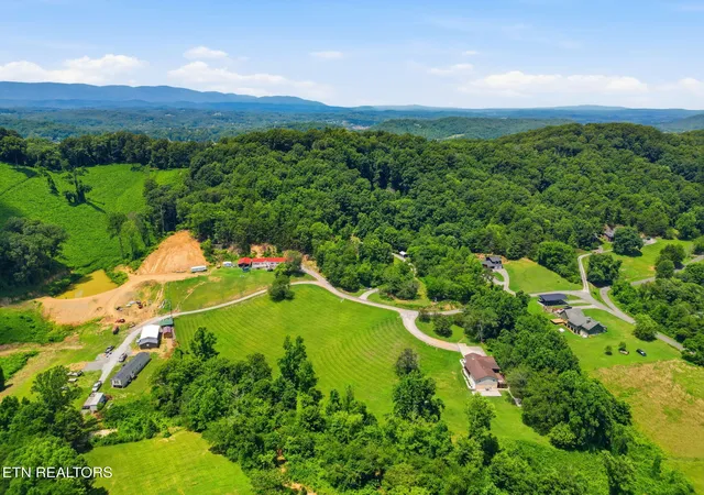 Homes for sale in Clinton, TN | 201 Windsong Rd, Clinton, TN 37716 | MLS# 1346645