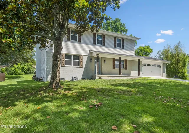 Photo 3 of Sale Pending at 1217 Lovell View Dr, Knoxville, TN 37932 | MLS# 1346722 | Listing updated on 2026-08-24