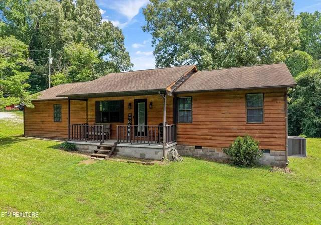Homes for sale in Harriman, TN | 349 Fairchild St, Harriman, TN 37748 | MLS# 1346685