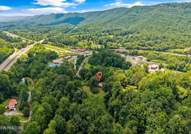 Homes for sale in Harriman, TN | 349 Fairchild St, Harriman, TN 37748 | MLS# 1346685