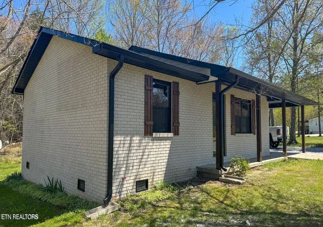 Homes for sale in Winfield, TN | 2315 Pine Grove Rd, Winfield, TN 37892 | MLS# 1346638