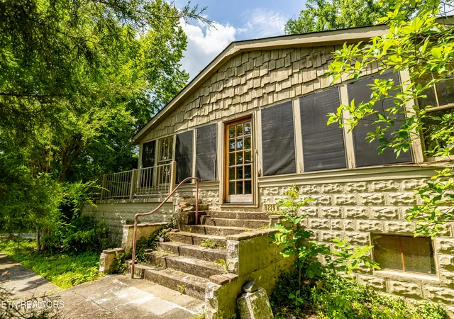 2nd image of 8229 E Lamar Alexander Parkway Pkwy, Townsend, TN 37882 | MLS# 1346643