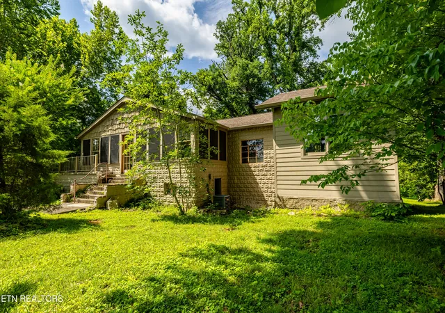 Photo 3 of Single family home for sale at 8229 E Lamar Alexander Pkwy, Townsend, TN 37882 | MLS# 1346643 | Listing updated on 2026-07-03