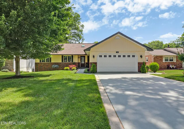 1st image of 15 Meadowlark Cir, Crossville, TN 38558 | MLS# 1346696